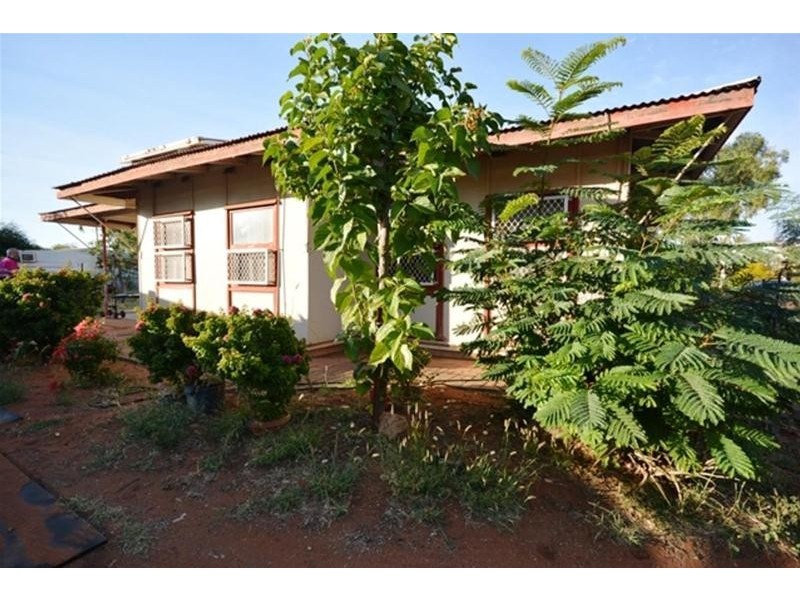 2 Roberts Street, South Hedland WA 6722