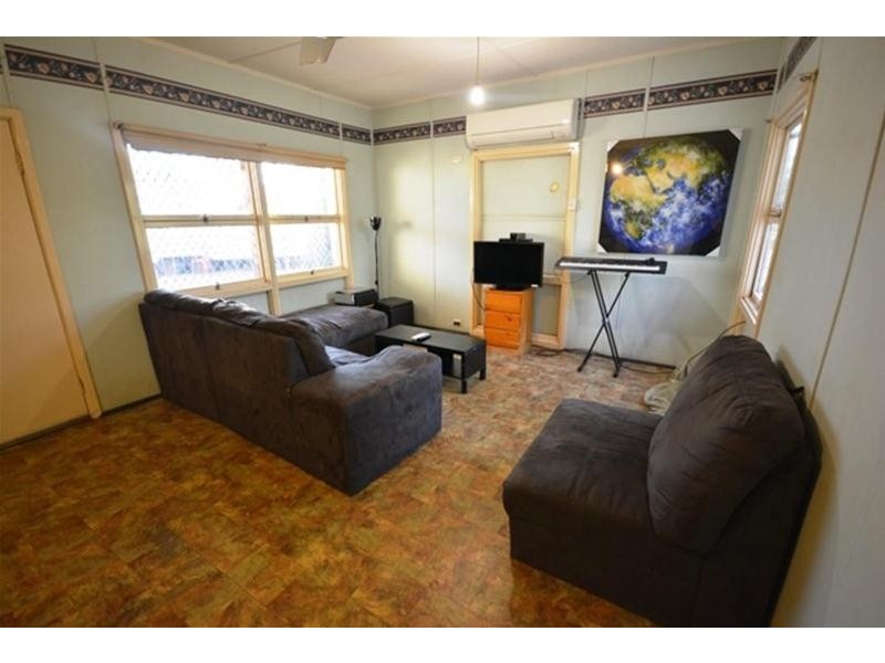 2 Roberts Street, South Hedland WA 6722