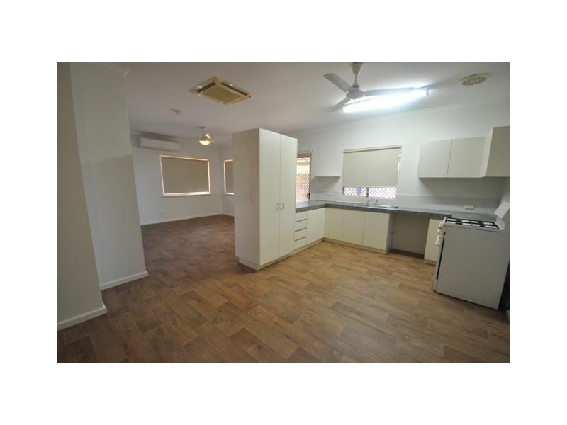 15A  Yanderra Crescent, South Hedland WA 6722