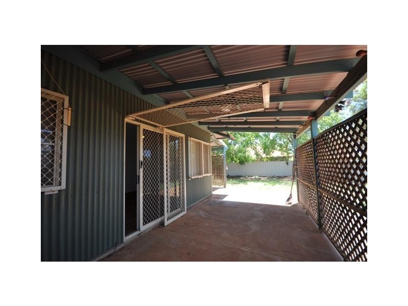 15A  Yanderra Crescent, South Hedland WA 6722