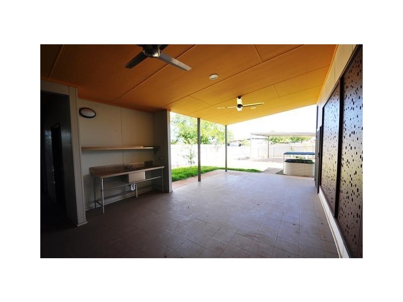 18 Fairlead Bend, South Hedland WA 6722