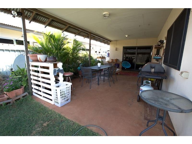 32 Nix Avenue, South Hedland WA 6722