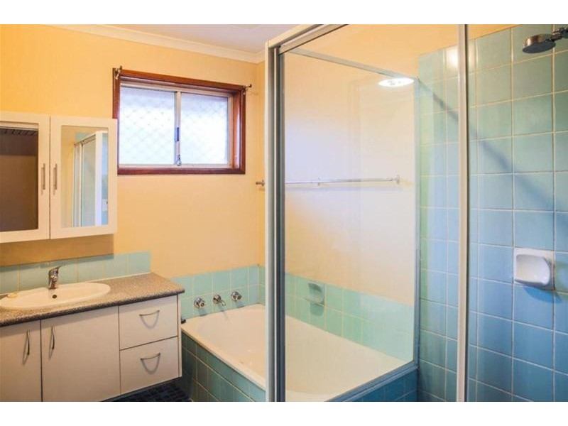 8 Barton Way, Newman WA 6753