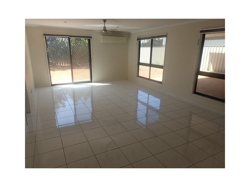 10 Eucalypt Way, South Hedland WA 6722