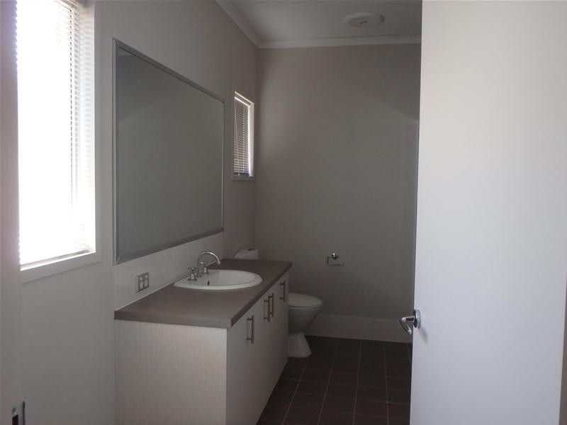 10 Dowitcher Avenue, South Hedland WA 6722