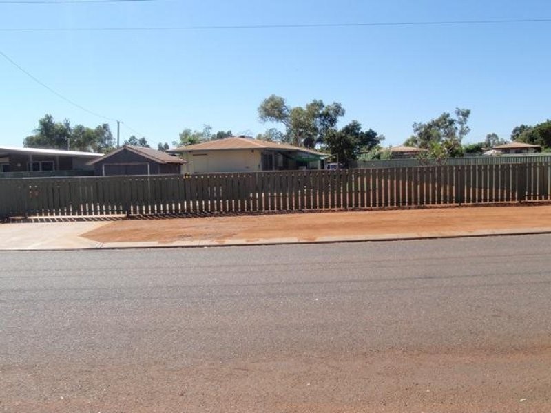 8 Weaver Place, South Hedland WA 6722