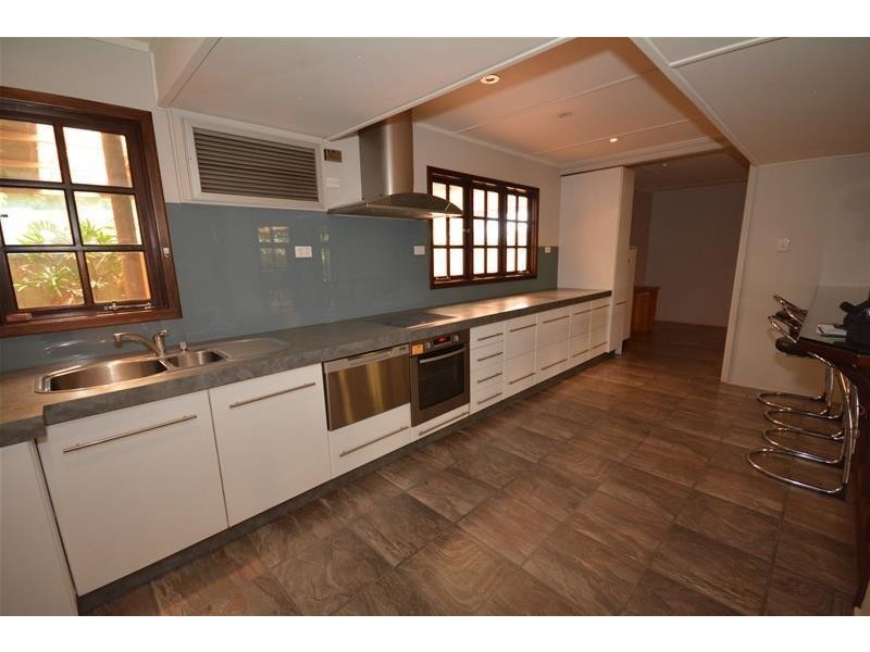 11 Mindarra Drive, Newman WA 6753