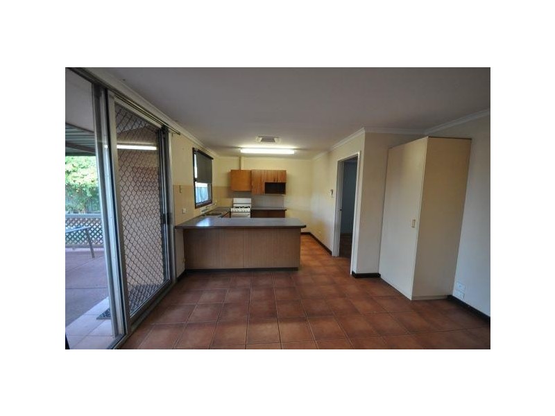 19 Yanboombah Close, Newman WA 6753