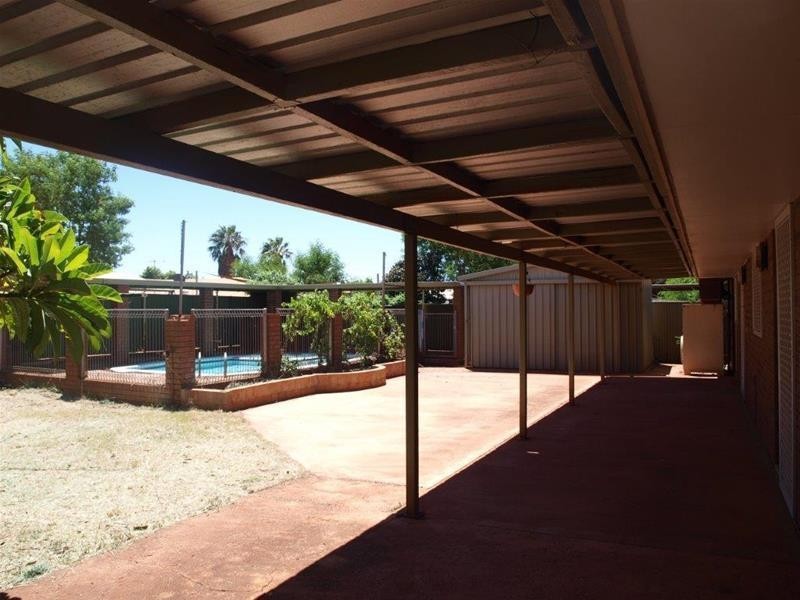 8 Barton Way, Newman WA 6753