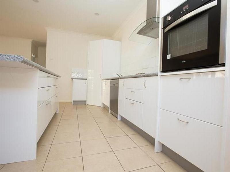 10 Minderoo Avenue, South Hedland WA 6722