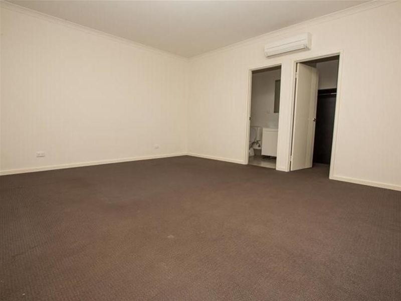 10 Minderoo Avenue, South Hedland WA 6722