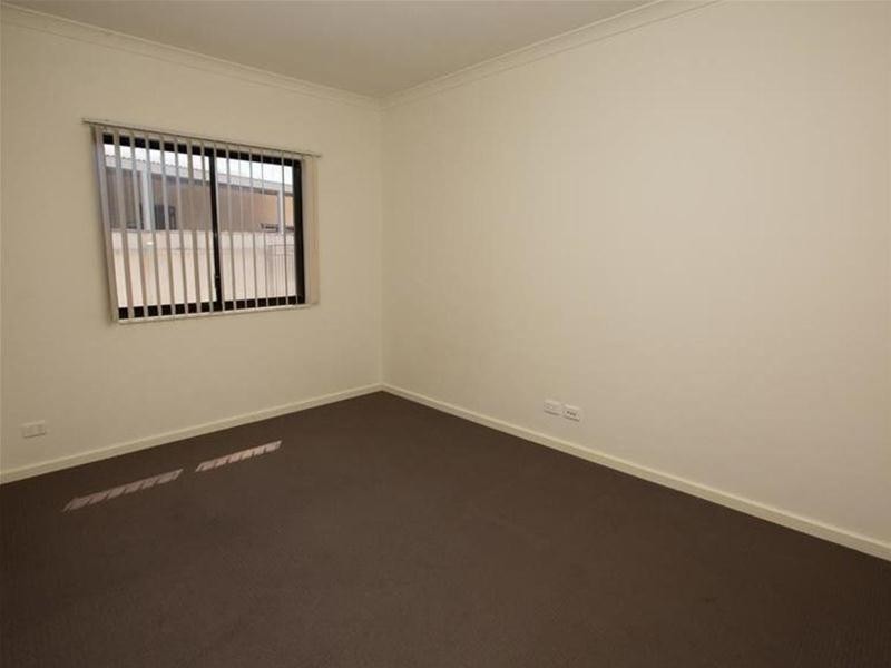 10 Minderoo Avenue, South Hedland WA 6722