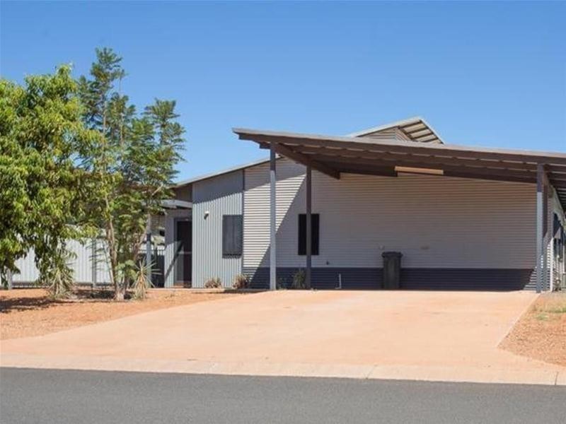 10 Minderoo Avenue, South Hedland WA 6722