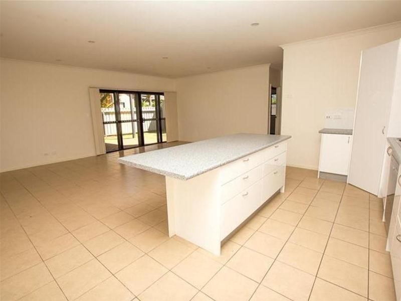 10 Minderoo Avenue, South Hedland WA 6722