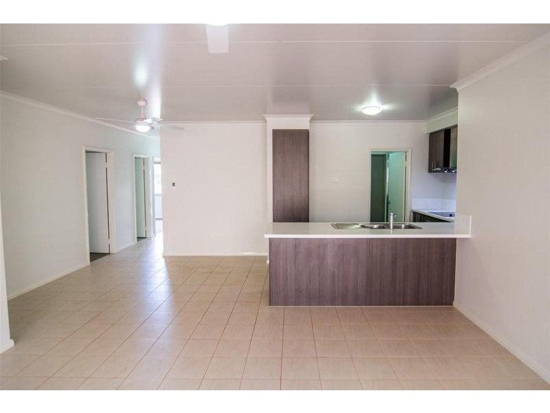 5 Hibiscus Way, Newman WA 6753