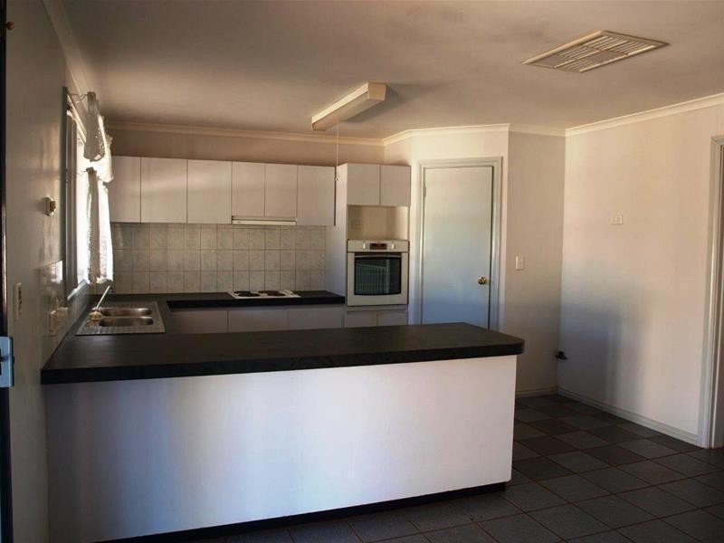 7 Turro Place, Newman WA 6753