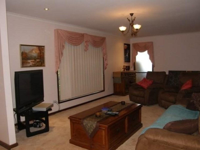 6 Klondyke Place, Newman WA 6753