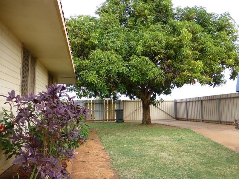 18 Bottlebrush Crescent, South Hedland WA 6722