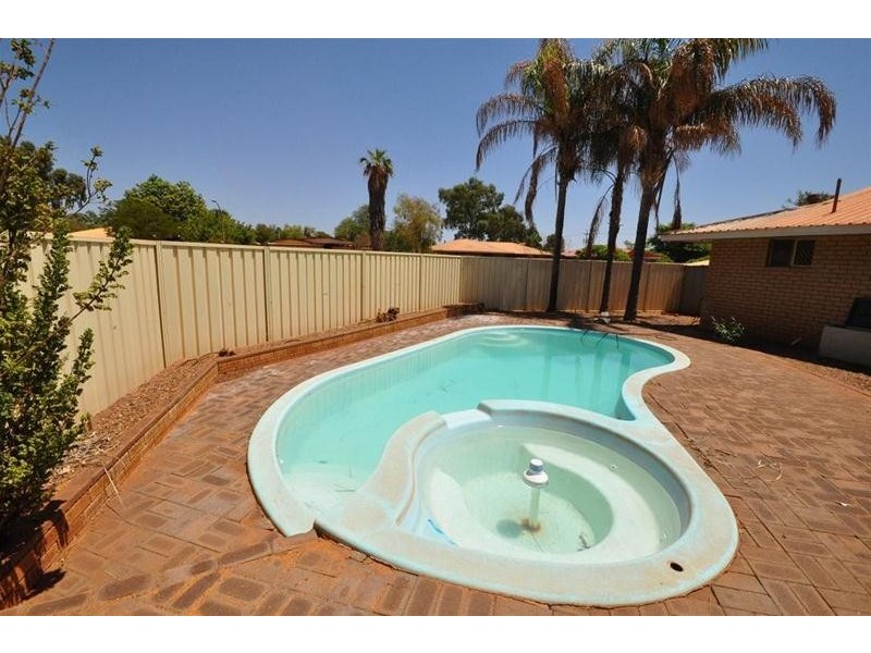 34 Braeside Drive, Newman WA 6753