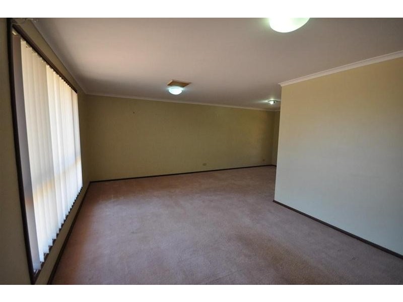 34 Braeside Drive, Newman WA 6753