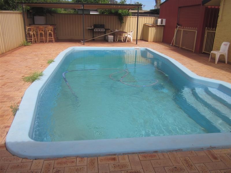 10 Marloo Street, Newman WA 6753