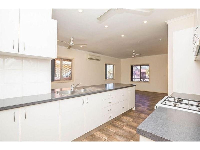 38 Spoonbill Crescent, South Hedland WA 6722