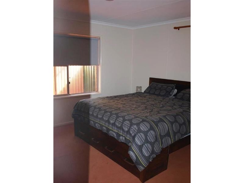 10 Nicholls Place, Newman WA 6753