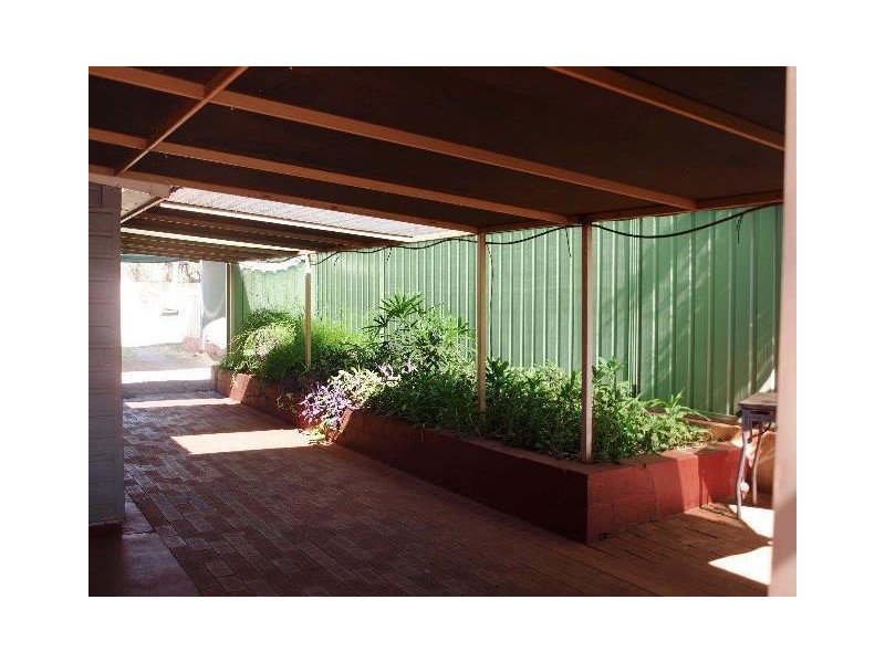 10 Nicholls Place, Newman WA 6753