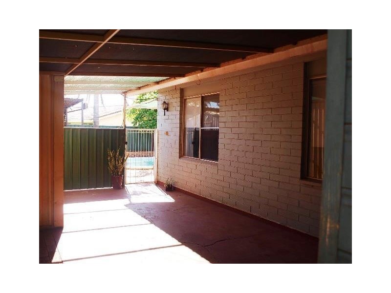 10 Nicholls Place, Newman WA 6753