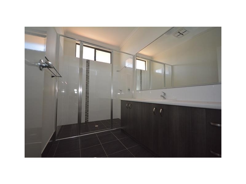 5 Angelo Street, Newman WA 6753