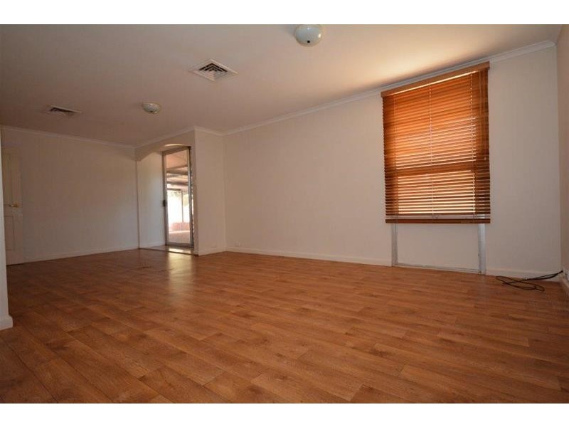 10 Mullgunbah Street, Newman WA 6753