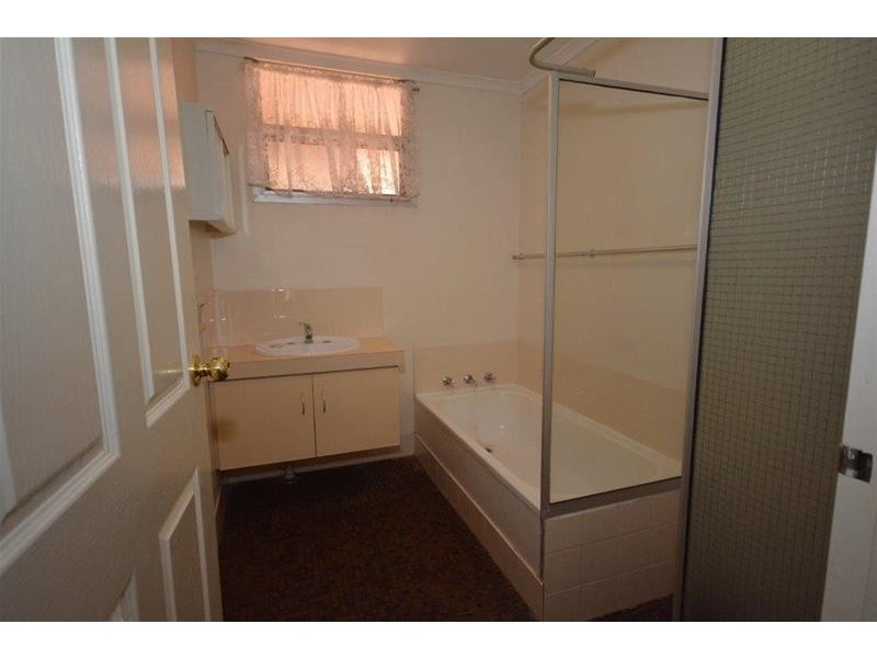 10 Mullgunbah Street, Newman WA 6753