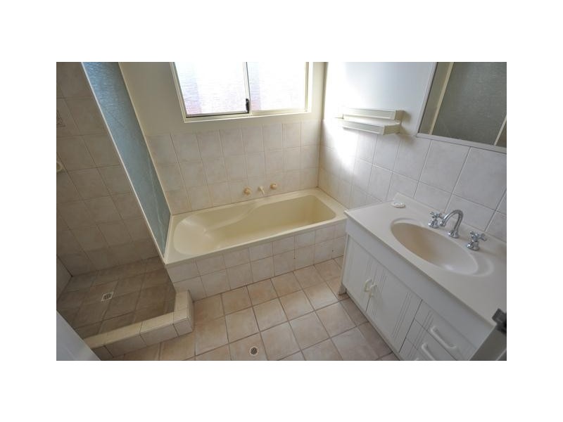 27D Koombana Avenue, South Hedland WA 6722