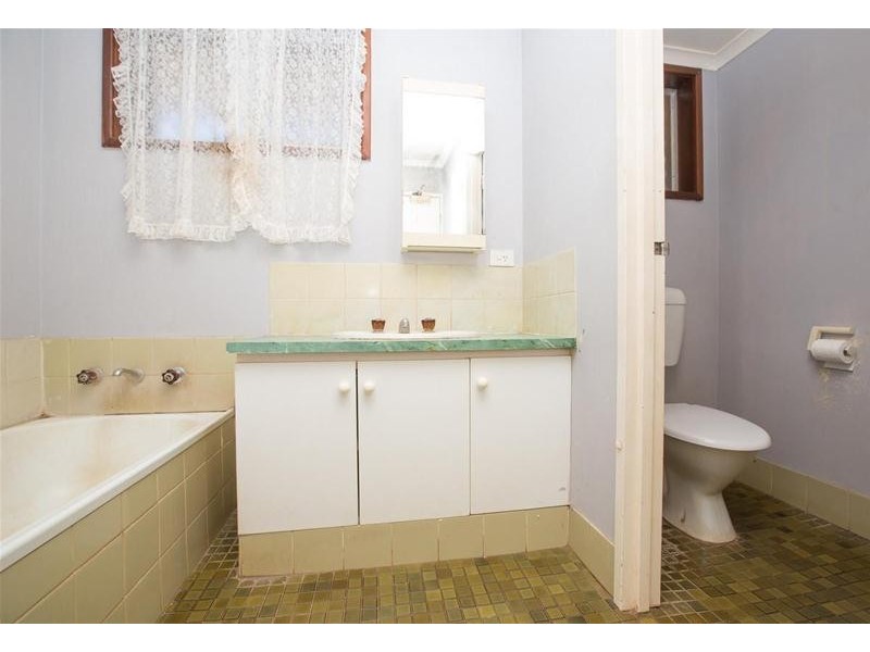 24 Steamer Avenue, South Hedland WA 6722