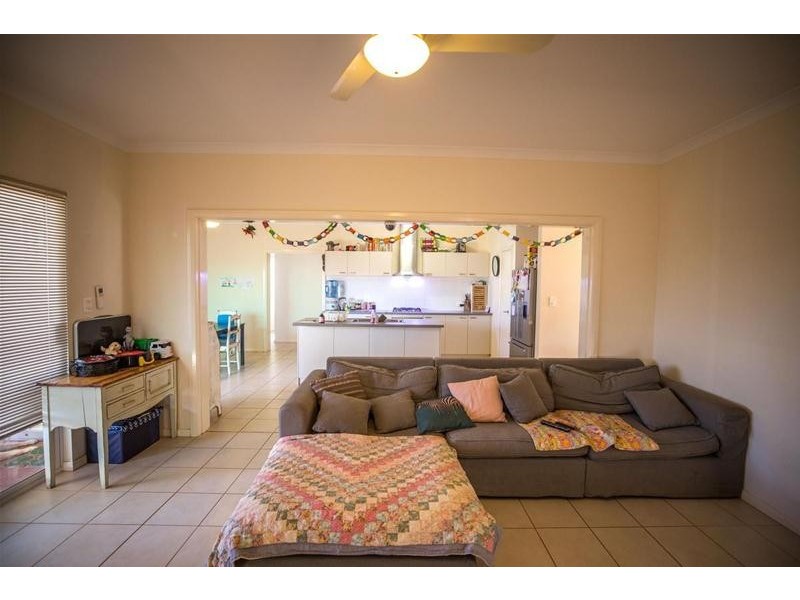 60 Homestead Ramble, Newman WA 6753