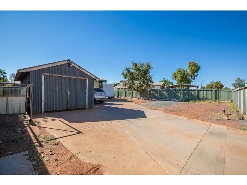 8 Weaver Place, South Hedland WA 6722