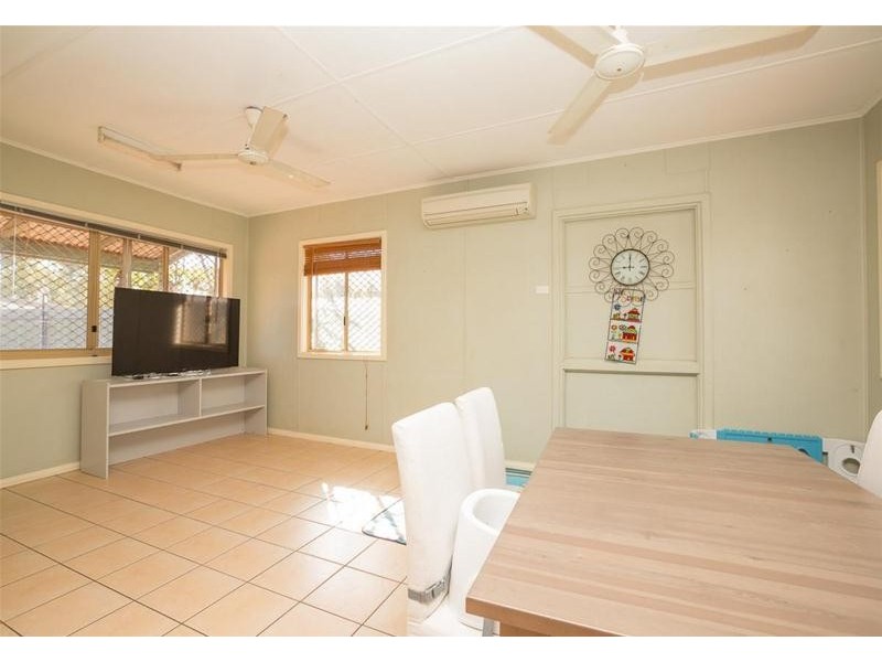 8 Weaver Place, South Hedland WA 6722