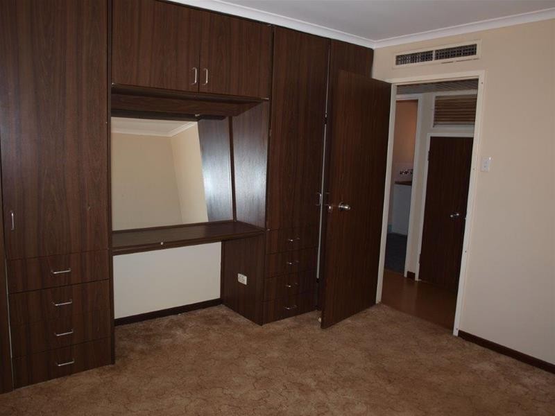 8  Barton Way, Newman WA 6753