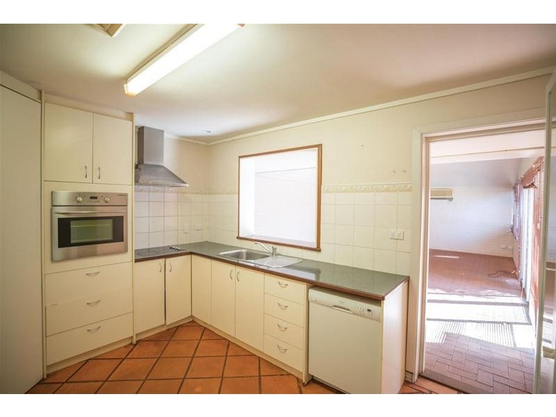 11 Nyabalee Road, Newman WA 6753