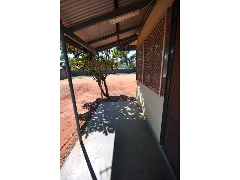 8 Weaver Place, South Hedland WA 6722
