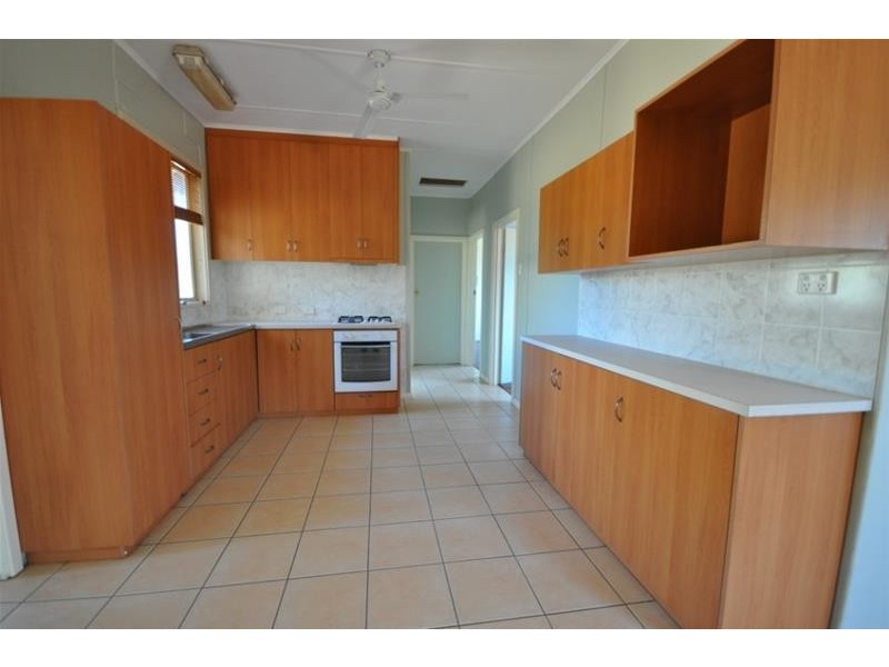 8 Weaver Place, South Hedland WA 6722