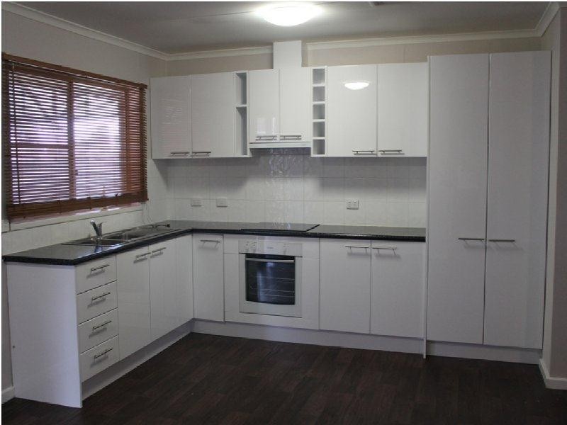 2 Ross Avenue, Newman WA 6753