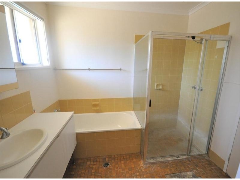 4 Yalberee Street, Newman WA 6753