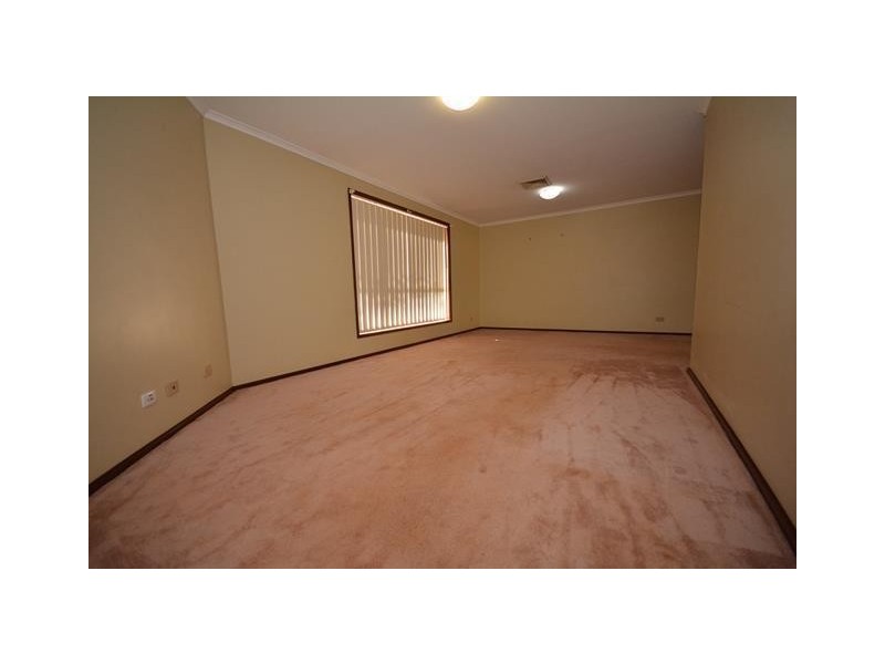 34 Braeside Drive, Newman WA 6753