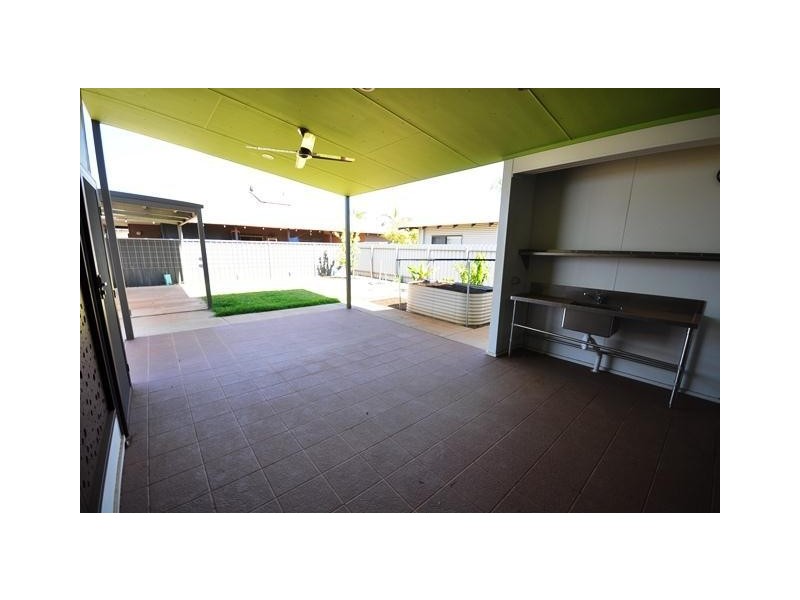 15 Nix Avenue, South Hedland WA 6722