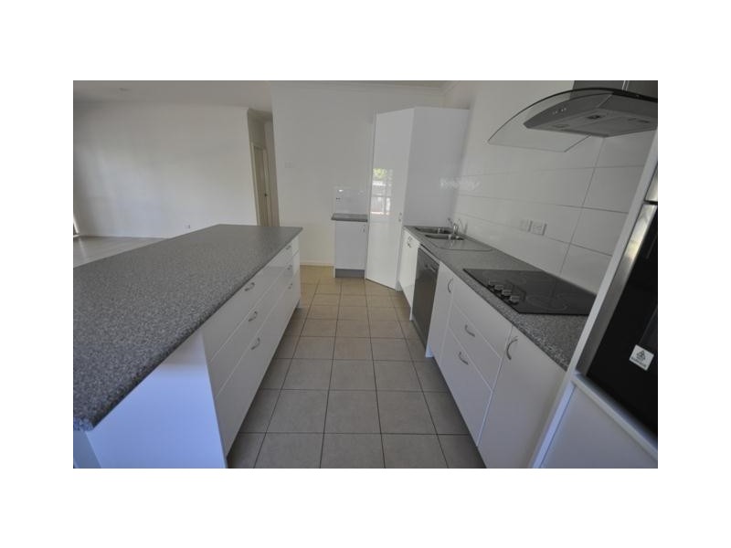 10 Minderoo Avenue, South Hedland WA 6722