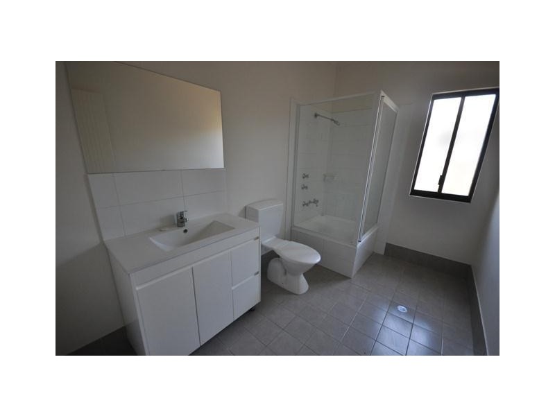 10 Minderoo Avenue, South Hedland WA 6722