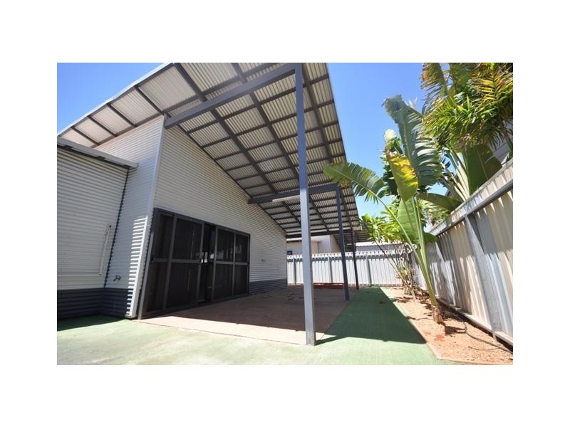 10 Minderoo Avenue, South Hedland WA 6722
