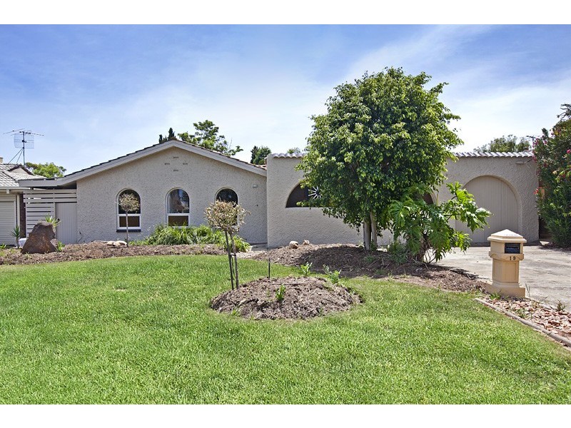 19 Radcliffe Grove, Christie Downs SA 5164
