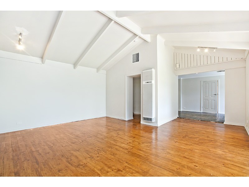 19 Radcliffe Grove, Christie Downs SA 5164